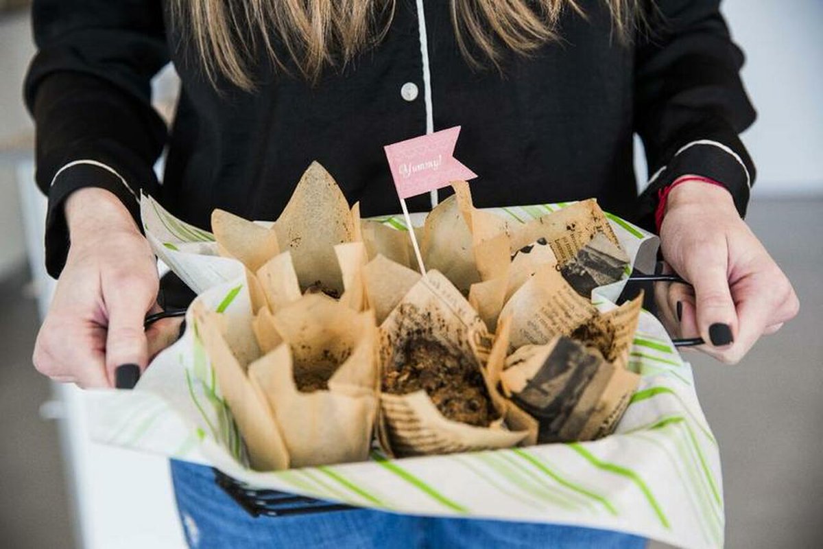 natures_party's tweet image. Bake cupcakes or muffins using our beautiful "TULIP" Newspaper Baking Cup. It is available in two sizes, and you could use it for mini cheesecakes too!

ow.ly/sQbg50MrbG3 

#NaturesPartyUSA #EcoFriendly #BakingCups #Recyclable #BakerySupplies #PartySupplies