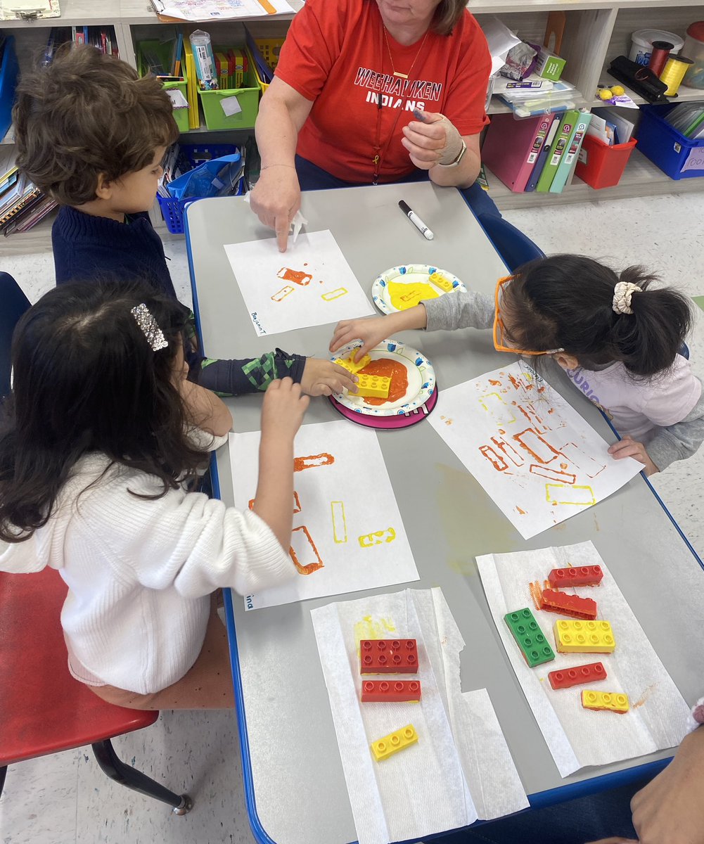 msferrantee's tweet photo. Creating rectangular masterpieces using Legos! #ShapeoftheWeek @AlyssaDenfeld @LisaJohnson1067 https://t.co/9rKcrrZEKO