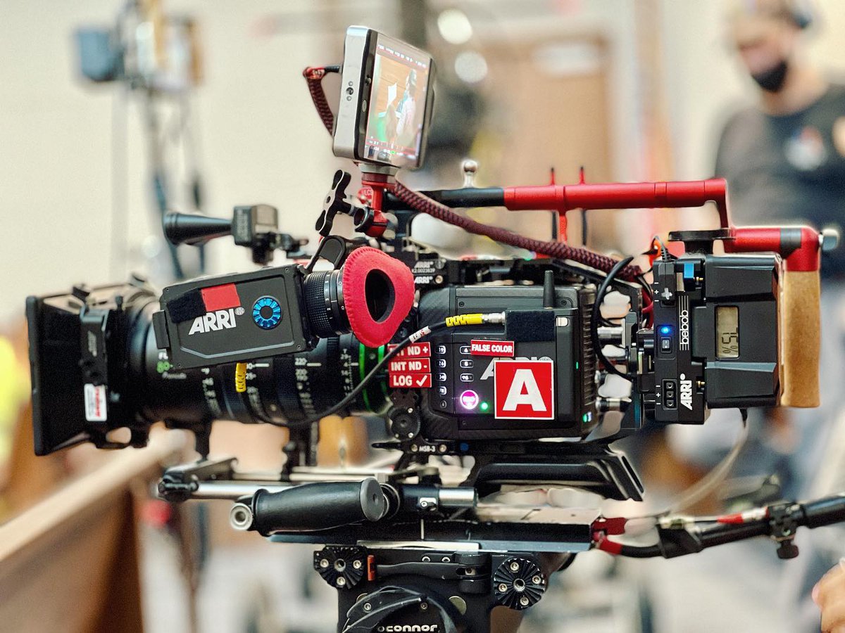 16x9inc's tweet image. #assistantcamera #cameraassistant #1stAC #1stAssistantCamera #aclife #focuspuller #brianaichlmayr #firstassistantcamera #focuspulleratwork #alexaminilf #cleanbuildchallenge  #texasfilm #fujinonlens #zoom #largeformat #16x9cinelock #cinelock 

📸 Picture Credit: @brianaichlmayr 🎥