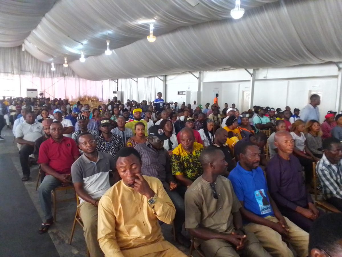 CARLY_BAT's tweet photo. Town Hall meeting Organised by Benue State Youth Leader  in honour to welcome the  National Youth Leader Hon.@dayoisrael of our great party  @OfficialAPCNg, to discuss how to Win the upcoming  General Election . https://t.co/sLcoQy8gEx