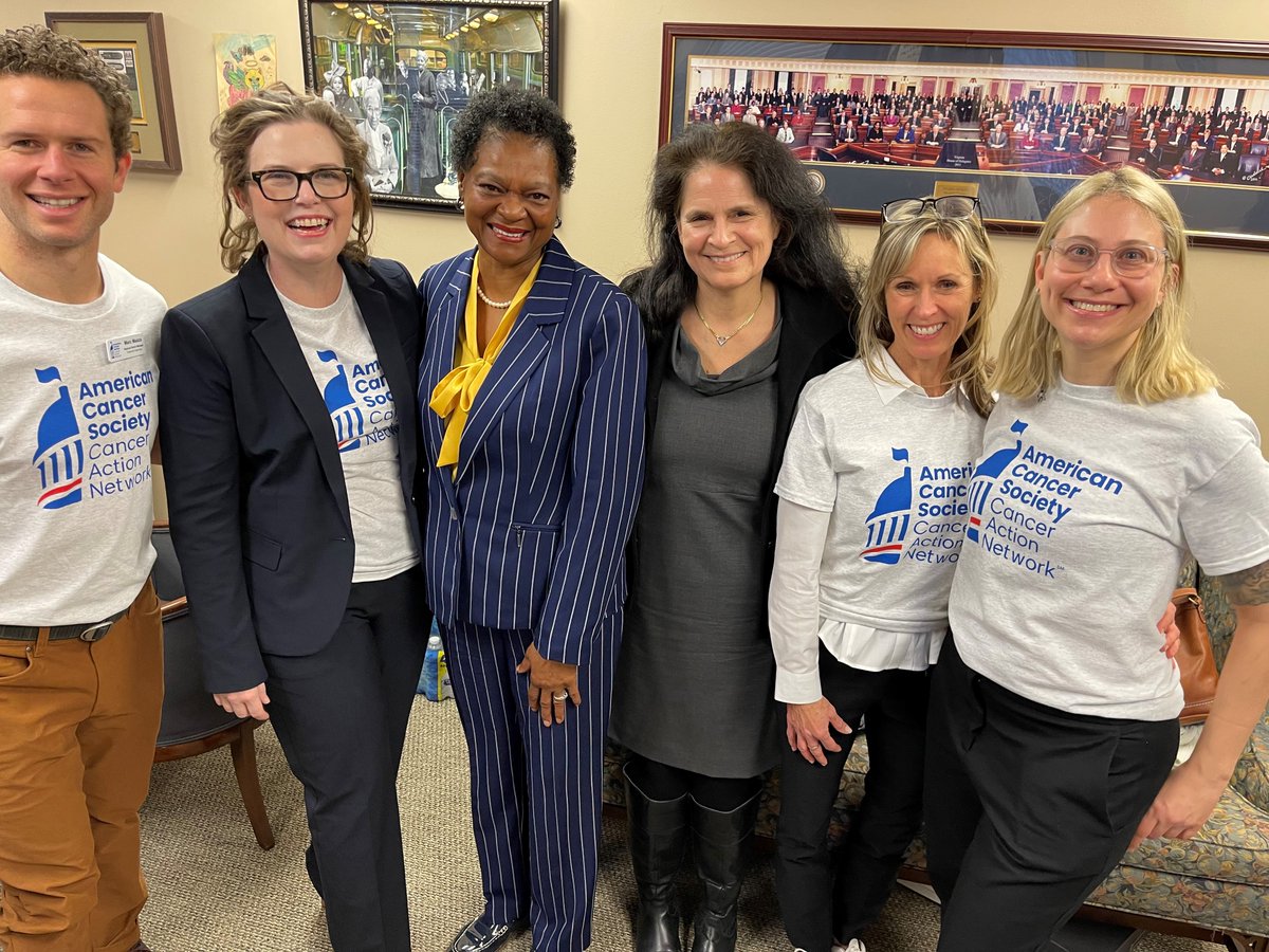 ACSCANVA's tweet photo. Our team of cancer advocates met with lawmakers in Richmond yesterday for our #VACancerActionDay! Thank you to @DeloresMcquinn for sponsoring HB2356 and being a champion of colorectal cancer screenings. #ColorecalCancer https://t.co/voa4apeaZ0