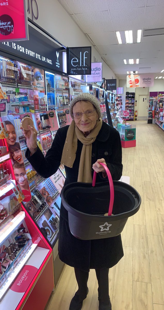 HectorHouse7's tweet photo. Edna enjoyed a spot of shopping, a new hair do and a fish tea today. She’s getting organised for her 102nd birthday on the 31st 😊 https://t.co/eJs1F2IzTr