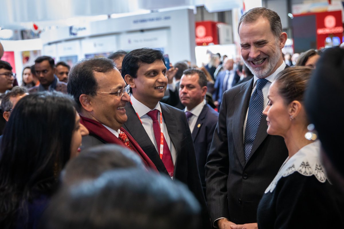 IndiainSpain's tweet photo. A great honor to receive King Felipe VI and Queen Letizia of Spain at @incredibleindia Pavillion on the inaugural day of @FITUR_madrid. Amb @DineshKPatnaik and @KeralaTourism Minister @riyasdyfi thanked the Majesties and described the diverse tourism offerings of India. https://t.co/1OgzhGG2V7