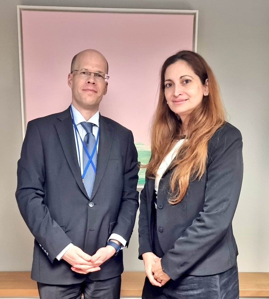 Betty_ParraG's tweet photo. I held our first meeting of 2023 with the Director of Latin America and the Caribbean in @Ulkoministerio, Lasse Keisalo.
In a pleasant and relaxed dialogue, we talked about the embargo and the unfair inclusion of #Cuba🇨🇺 on the list of states sponsors of terrorism.
#EndEmbargo https://t.co/qNK8kjuyXW