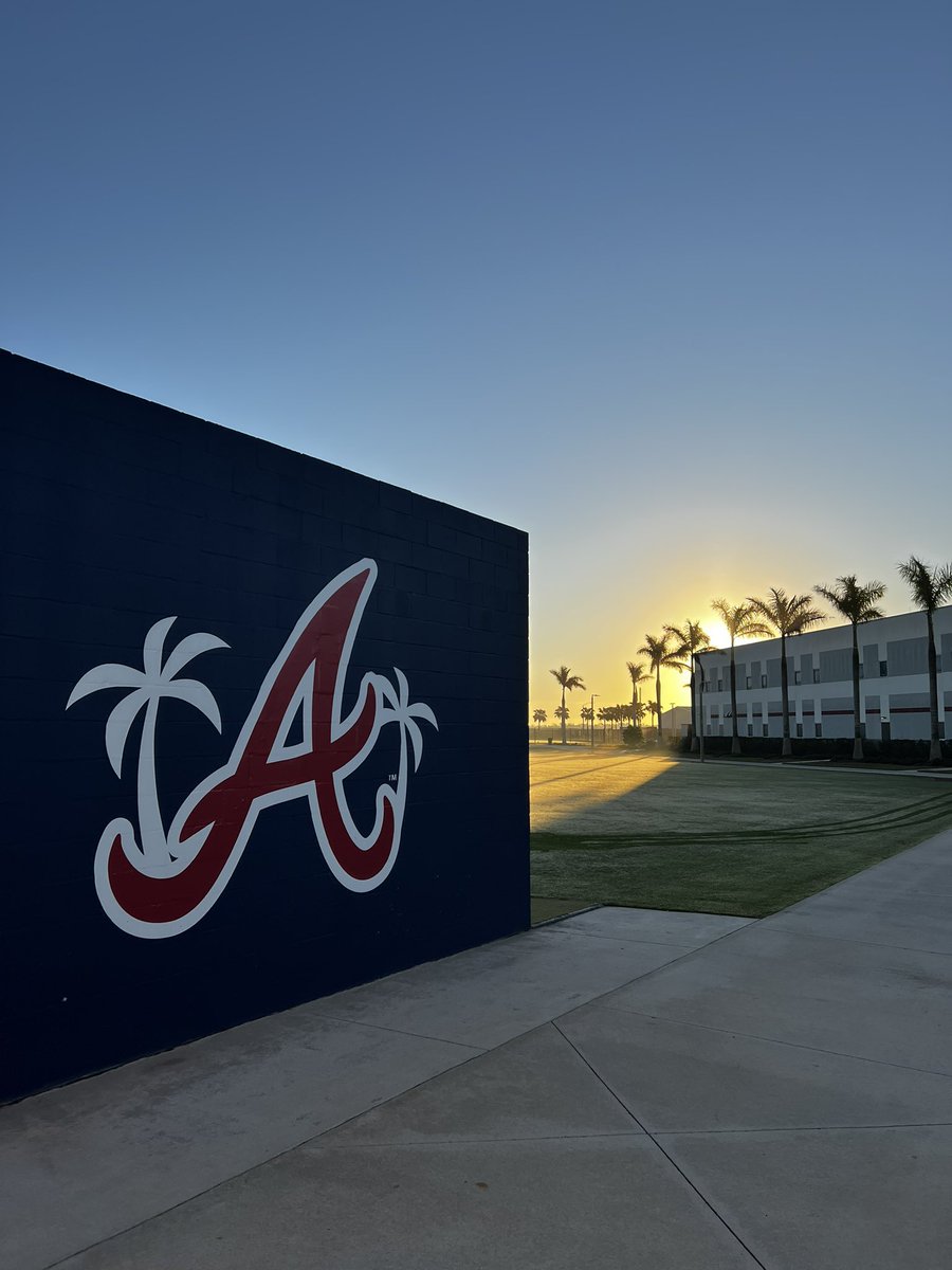 DSports24's tweet image. @0Craigs2 Let the record show I gave Hanny @C_Hanagriff a shoutout to ya for #2ndClass this week for Competing at Braves Fantasy Camp. (Just slightly behind the #SECShorts piece) My guy was good enough to grace us w these morning beauts!! @EJames9029