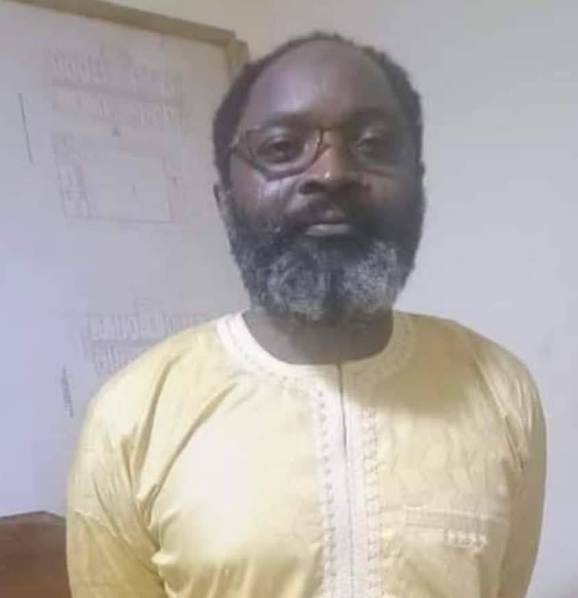 Abdul Karim is a Peace and Human rights Activist who have been calling out the wrongs of the Cameroon regime and advocating for a peaceful solution to end the #AnglophoneCrisis.

#FreeAbdulKarim
#FreeAllPoliticalPrisoners 
#StandingInSolidarityWithWivesOfPoliticalPrisoners
@hrw