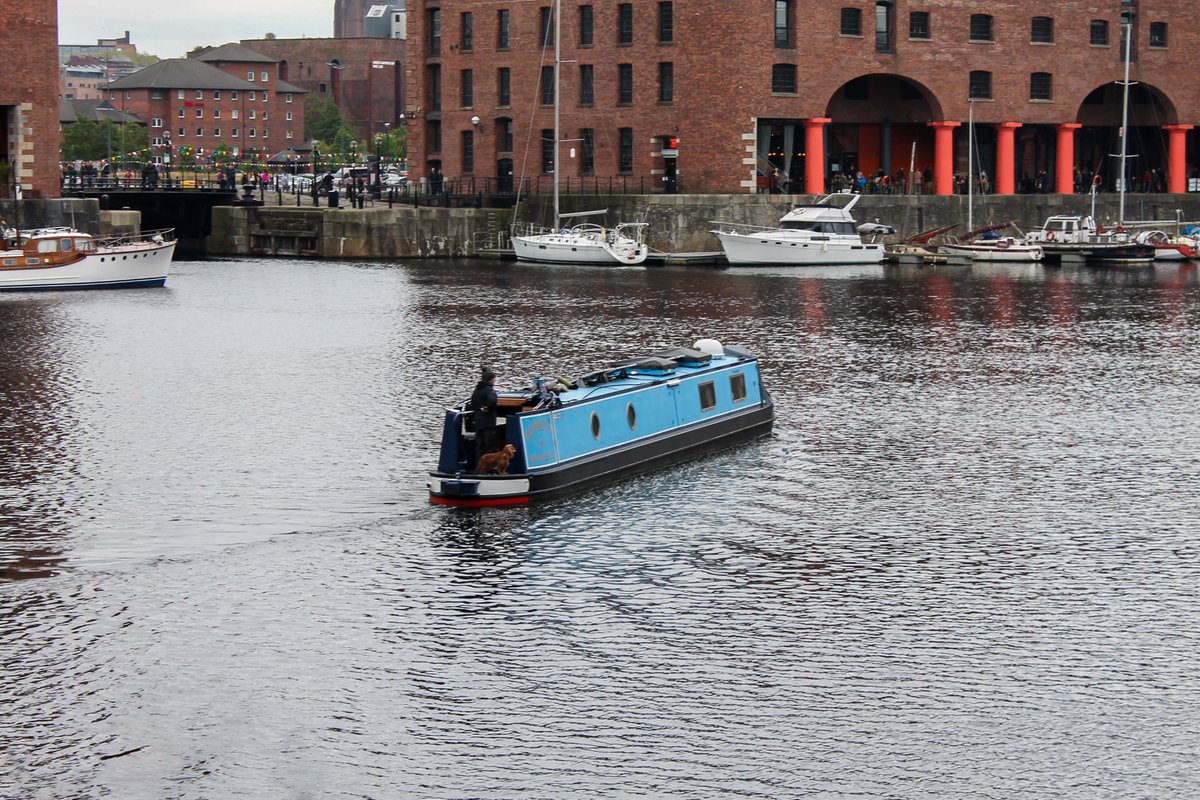 Life at the Docks

(Albert Dock, Liverpool, Merseyside, July 2018)

#photography #streetphotography #maritimephotography #dockphotography #docks #dock #vehicles #canalboat #narrowboats #boats #AlbertDock #Liverpool #Merseyside