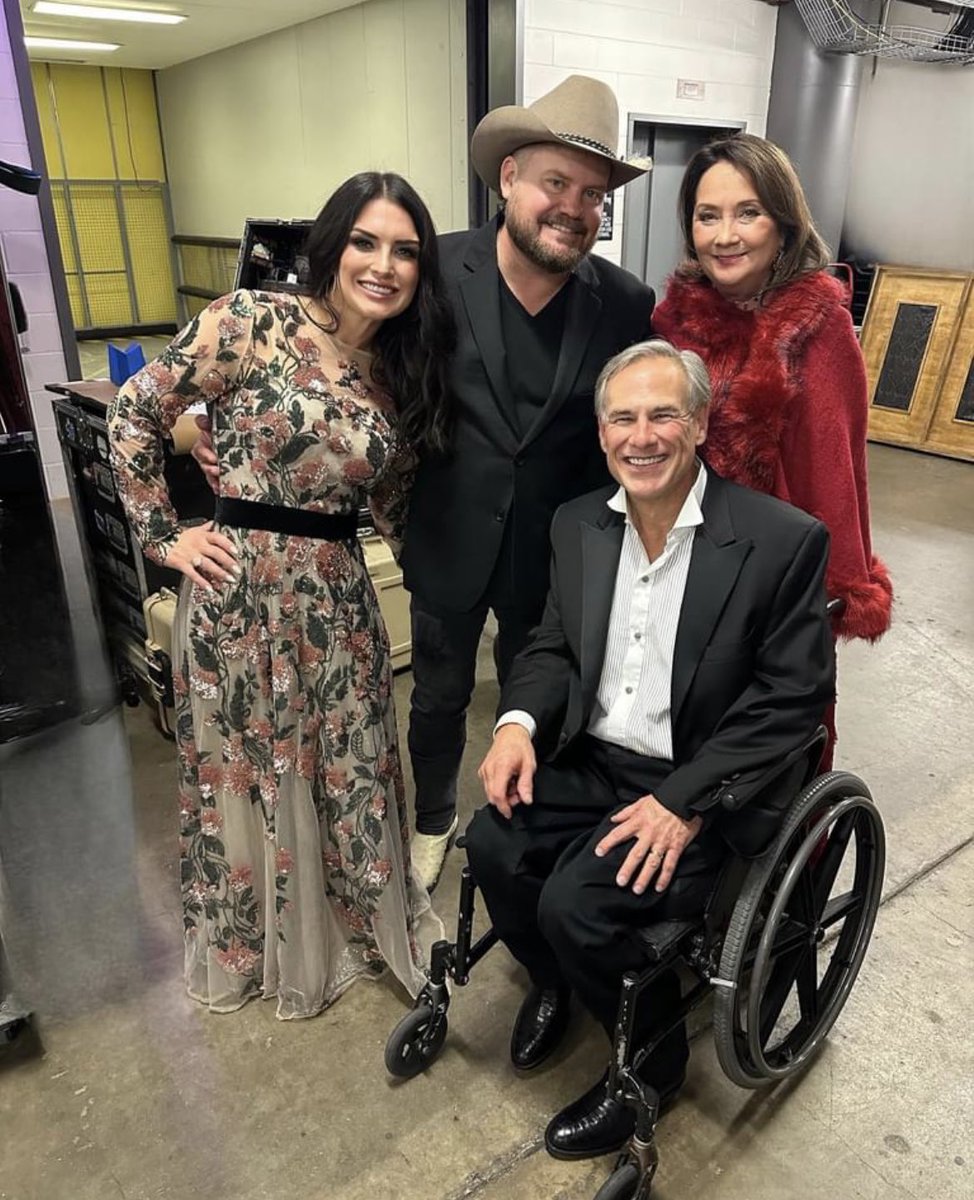 randyrogersband's tweet photo. A great night celebrating Texas. https://t.co/wFwjffqZM9
