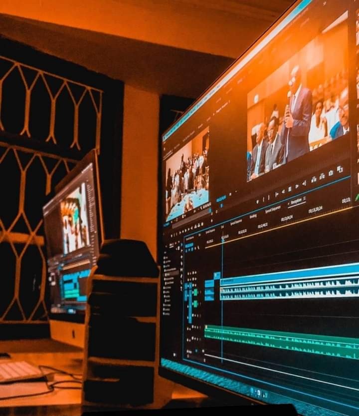 GGalawika's tweet photo. Talents means nothings while experience,acquired in humility and with hard work means Everything, it's Time to Color your world.🤟🏽⚔️🐐🎥
#GhVisualsPro4life #CreatorProFilms4life #InternationalFormat https://t.co/EHSVQDJj0X