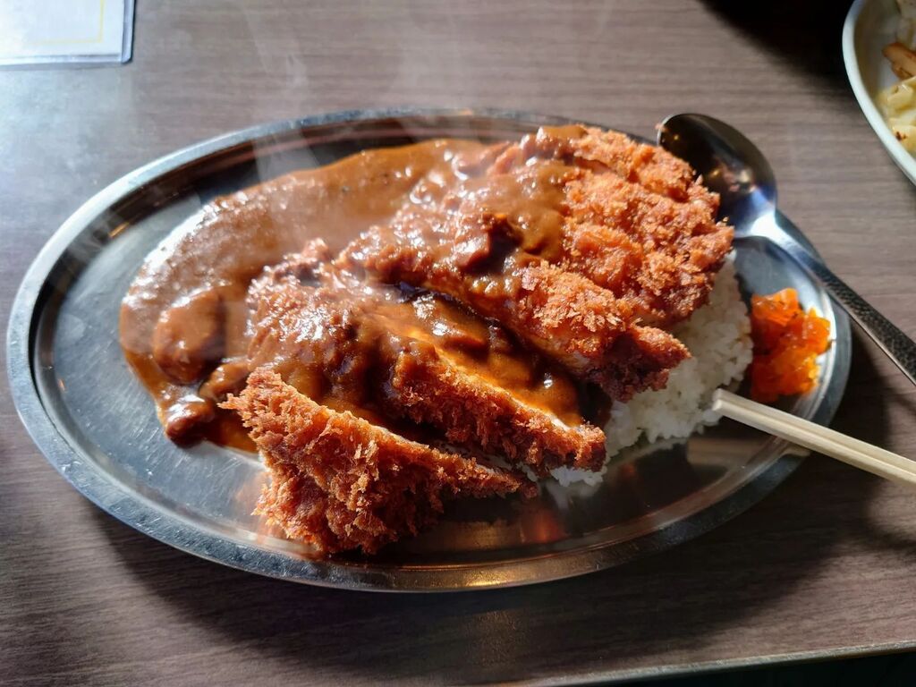 curryaround515's tweet photo. 前橋【八幡飯店】
カツカレーライス

#前橋 #前橋グルメ #前橋カレー #八幡飯店 #カツカレーライス #群馬 #群馬カレー #群馬グルメ #gunma #maebashi #yahatahanten #焼肉 #群馬カレー部 #群馬カレーバイブル #くわちゃんねる #curryaround #カツカレー好きな人と繋がり��い https://t.co/GbImFDdi1R
