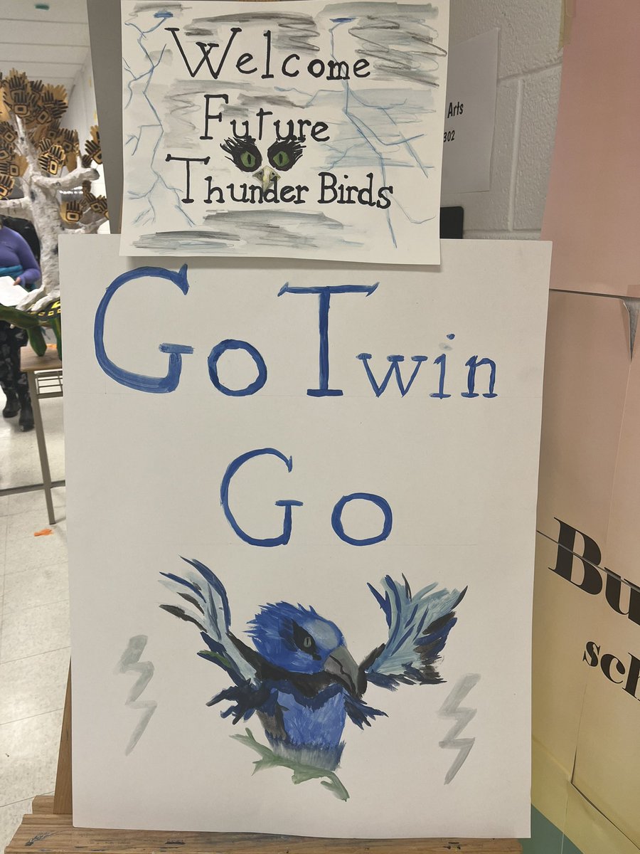 MsRennison's tweet image. So wonderful to welcome our future Thunderbirds this evening to our Grade 8 Open House! @TwinLakes_SS @TLSSguidance @SCDSB_Schools