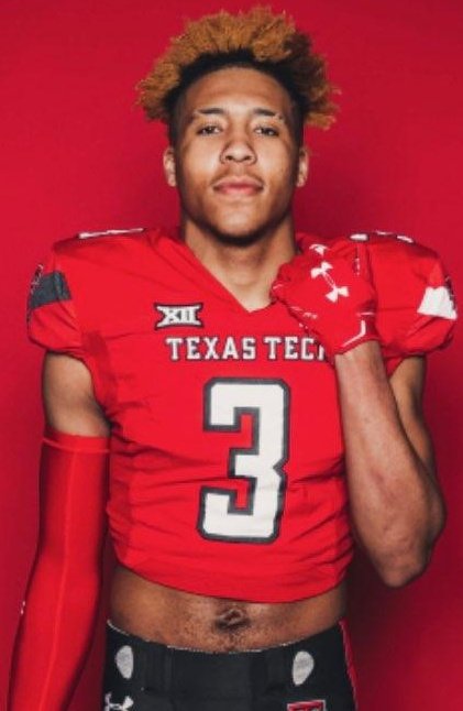 CoachWhiteDB1's tweet image. '26 ATH @KWhite_Tinsley is up next.

Both Grandad's played D1, Daddy played D2, big bro signed to play D1. #ItsInHim #BloodLineStrong @derrick_white14 @A_White_3 @TTinsley7