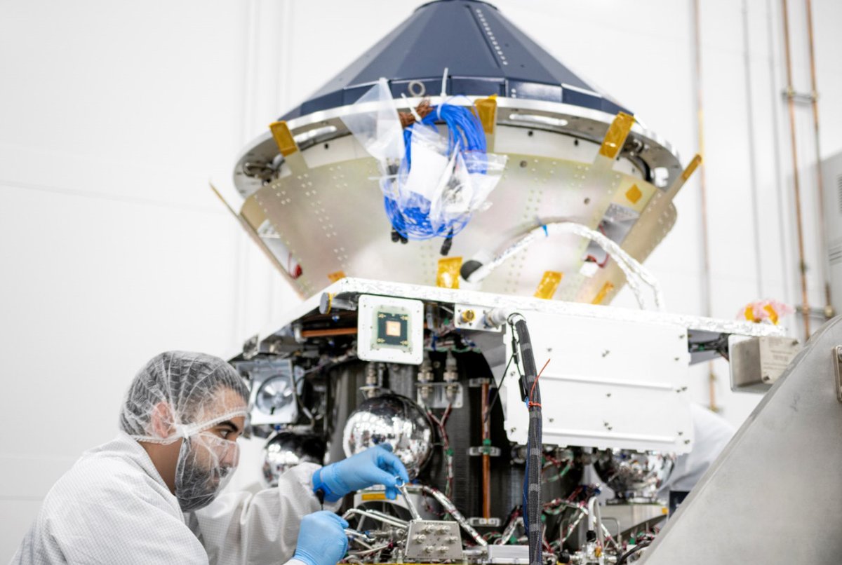 VardaSpace's tweet image. It&apos;s happening.

The world&apos;s 1st manufacturing satellite and re-entry vehicle getting ready with our partner @RocketLab for our launch in June on Transporter-8