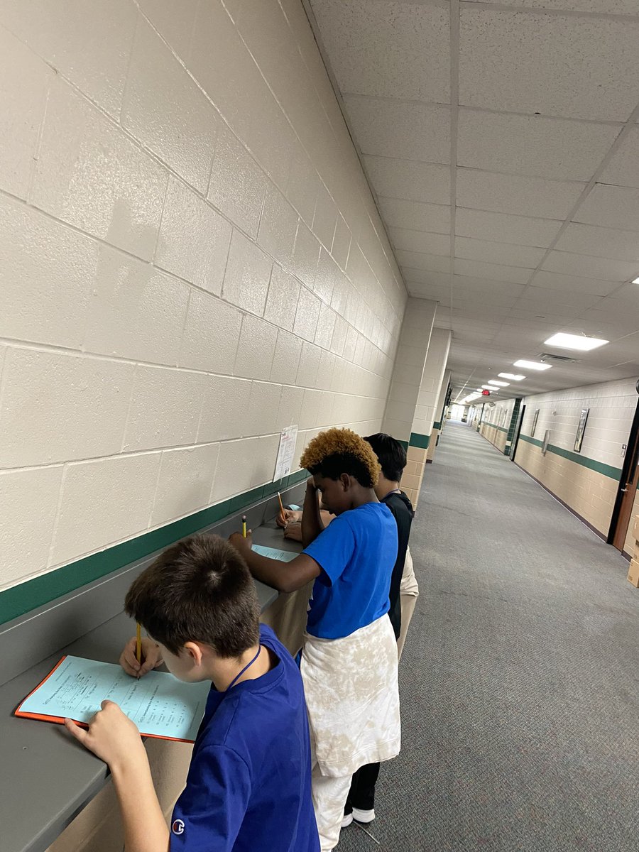 AlexMeyer1206's tweet photo. Mr. Barnes had his students study different Data sets using stations,in and outside the classroom today! 🤩 @kahlams @Denishia_Nick @joshuadan #EveryKnightEveryDay https://t.co/OiOGzYFriC