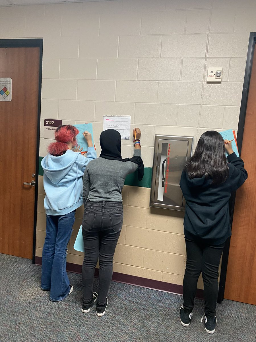 Mr. Barnes had his students study different Data sets using stations,in and outside the classroom today! 🤩 <a href="/kahlams/">Kahla Middle School</a> <a href="/Denishia_Nick/">Denishia Nickerson</a> <a href="/joshuadan/">Joshua Carroll</a> #EveryKnightEveryDay