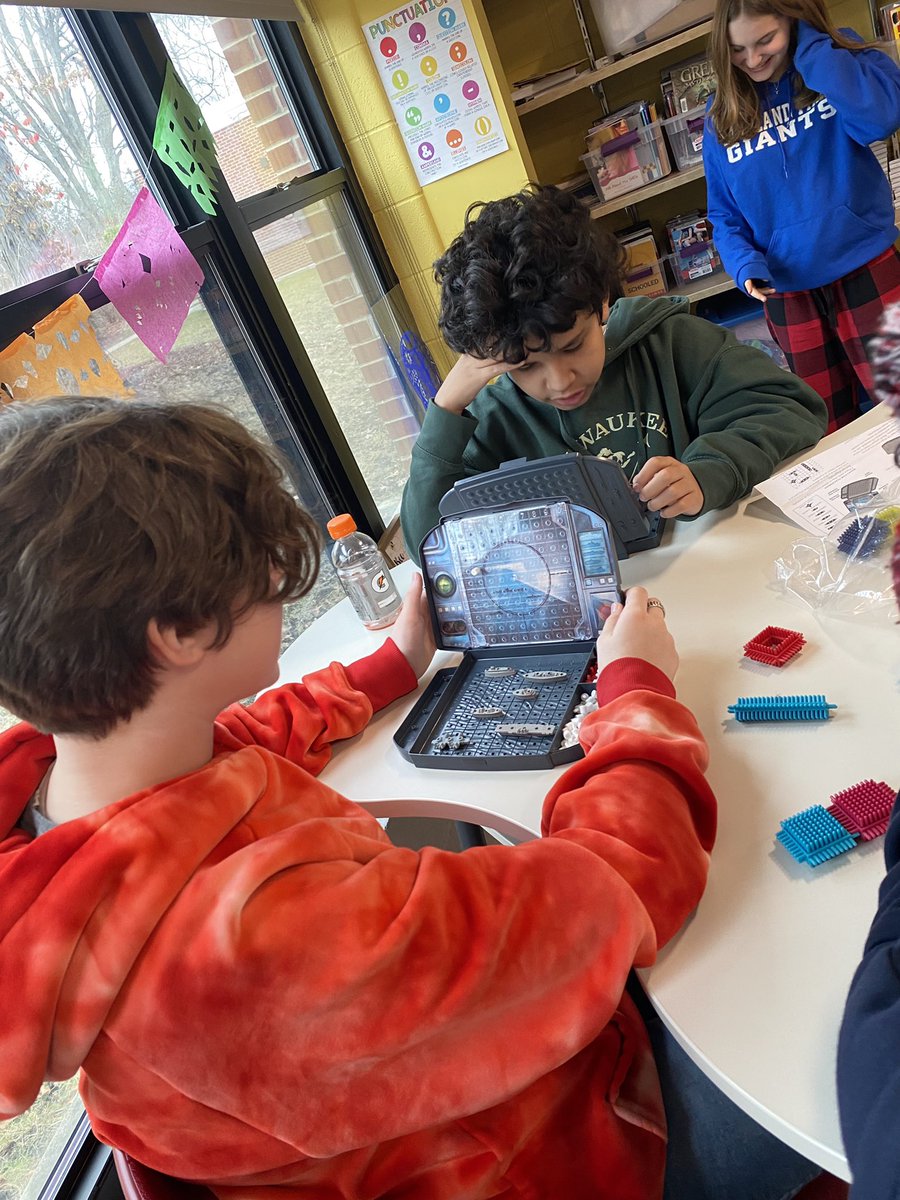 Offering Ss choice whenever possible! The first day of recess club was met with so many smiles 😁 <a href="/nwhuskies/">Northwood Middle School</a> #112leads