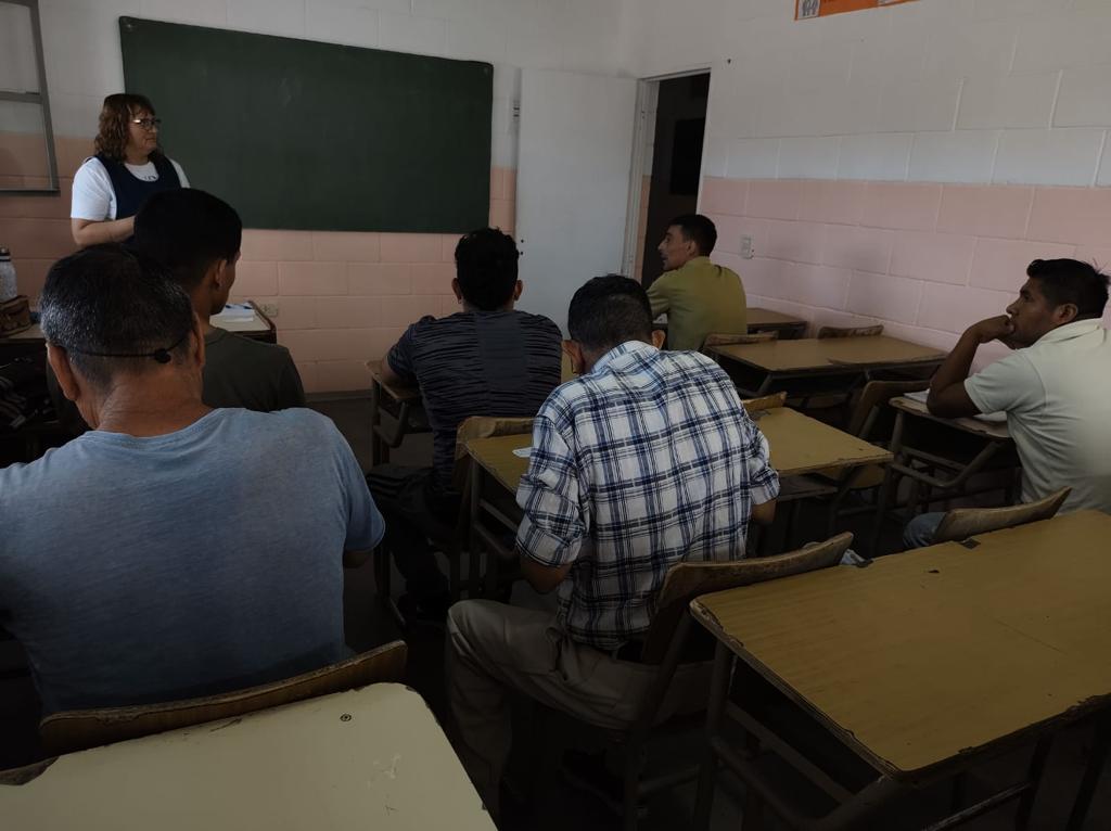 ClaudioRMartini's tweet photo. En cada ámbito donde se desarrolla el acto educativo están nuestras Esc. de Verano. Hoy 160 estudiantes en Contexto de Encierro participan de las actividades lúdicas y recreativas que se realizan en EPA 701 y CENS 463 de que funcionan en la U.P N° 4 de B. Blanca.
@AlbertoSileoni https://t.co/YZQMFD1xaV