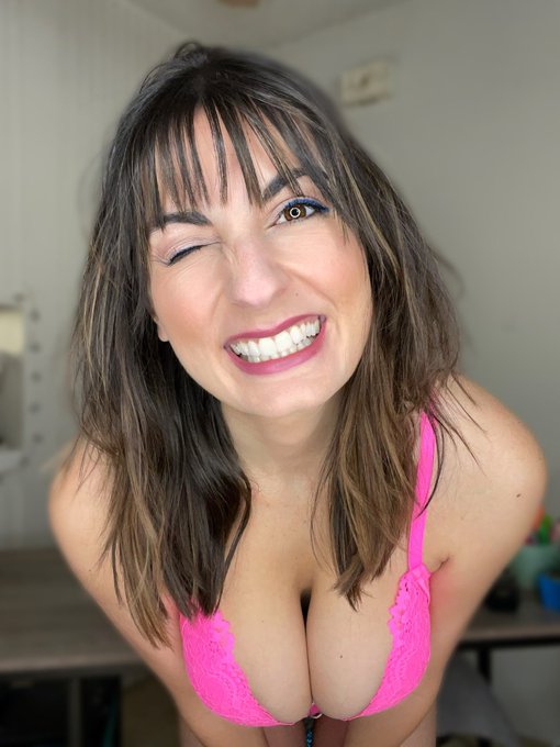 Hump Day #wink #pink #brasnthings #pinklingerie #cheese #makeup #hair #hang @brasNthings https://t.c<a href="/tag/wink"class="tags">#wink</a><a href="/tag/pink"class="tags">#pink</a><a href="/tag/brasnthings"class="tags">#brasnthings</a><a href="/tag/pinklingerie"class="tags">#pinklingerie</a><a href="/tag/cheese"class="tags"><span>#cheese</span></a><a href="/tag/hair"class="tags"><span>#hair</span></a><a href="/tag/makeup"class="tags"><span>#makeup</span></a><a href="/tag/hang"class="tags"><span>#hang</span></a>