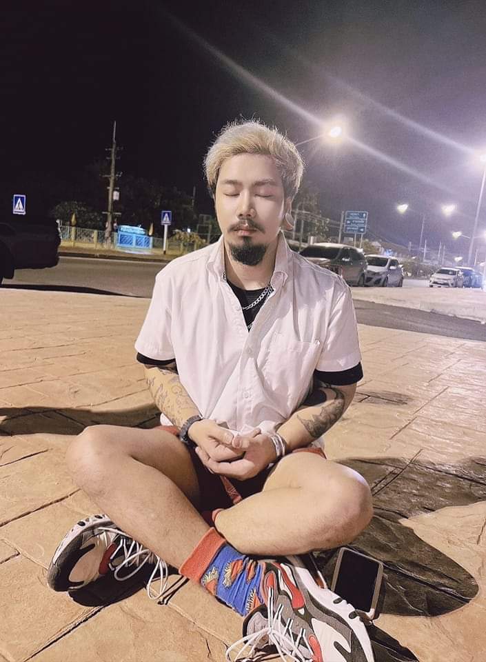 fuzz_guru's tweet photo. ขำๆนะ55555มารอเล่นดนตรีตั้งนานมีความโชว์รั่วในธีมวันเด็ก 😝😝😝 https://t.co/JBBgvKgzZz