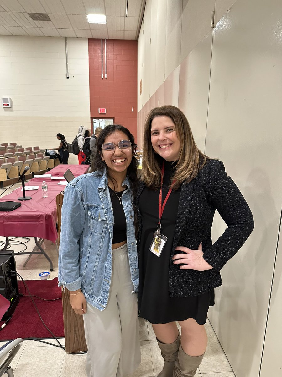 knixonAHS's tweet photo. How lucky are we to have such amazing, courageous, kind, articulate, wonderful students? ❤️⚓️ https://t.co/YhpvPp6ZSb