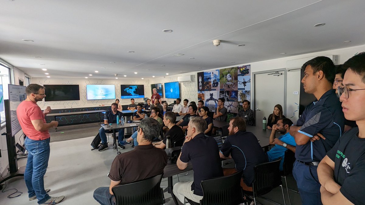 navindak's tweet photo. Great to have colleagues from Canberra and Sydney visiting #QCAT in Pullenvale. #collaboration #cyberphysicalsystems @CSIRORobotics #DSS #ICVG @Data61news @Jon_Whittle_ @OlivierSalvado @brano_kusy https://t.co/jy9SiDV6GH