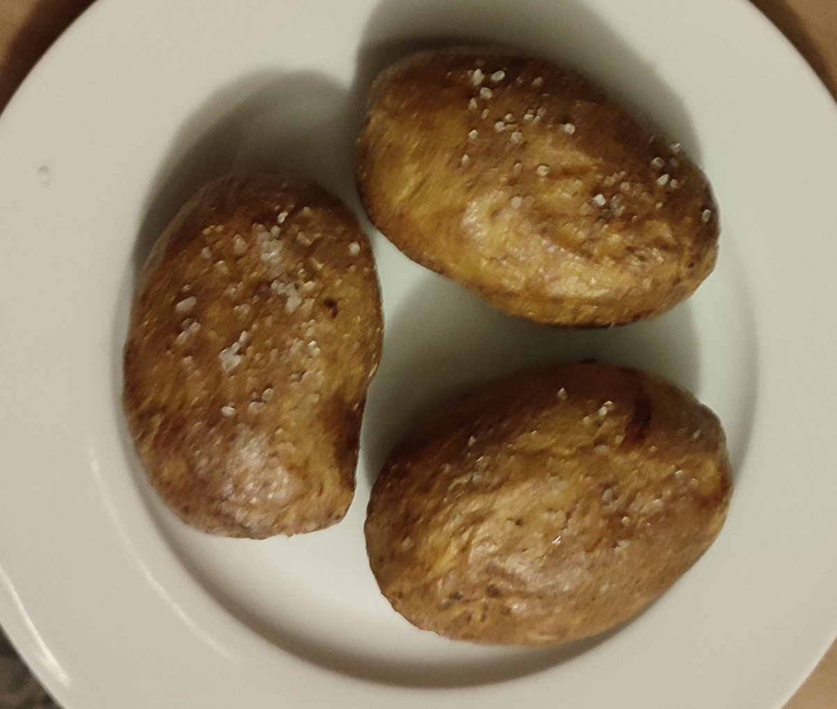Baked potatoes for tea tonight, made with Wilja potatoes. 

strathmorepotatoes.co.uk

#quality #scottish #potatoes