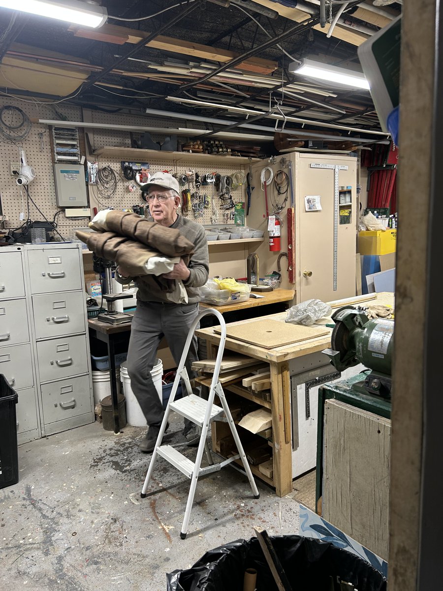 This volunteer we can never keep up with.  We finally got this picture.
#MuseumSelfieDay2023