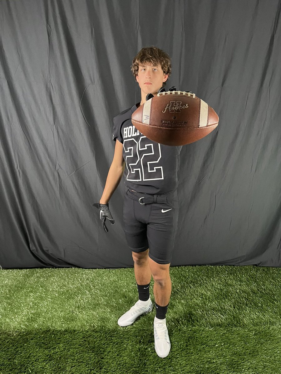 grant_f_6's tweet photo. After a good visit I’m blessed to receive  a offer from Holmes CC @CoachWood_HCC @JBanks_27 @QuickTrojan40 @HolmesFootball https://t.co/8XMv4NKwqE