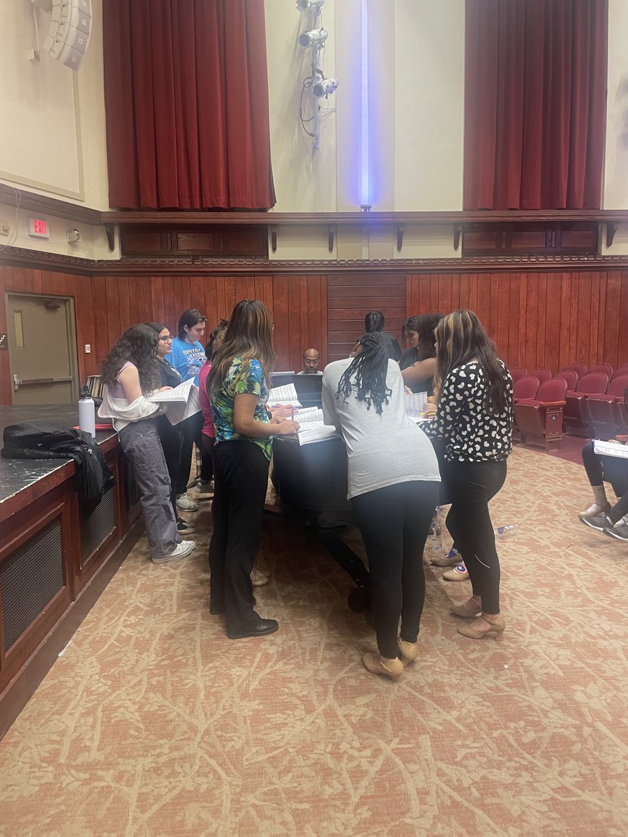 Music rehearsal for “How to Succeed” is hard work! Proud of this group for honing their musical chops. ⁦<a href="/ohsmrdirienzo/">Drew DiRienzo</a>⁩ ⁦<a href="/MsIlsonMusic/">Ms. Ilson🎵</a>⁩ ⁦@OHSPrincipal3⁩ ⁦<a href="/OssiningSchools/">Ossining UFSD</a>⁩