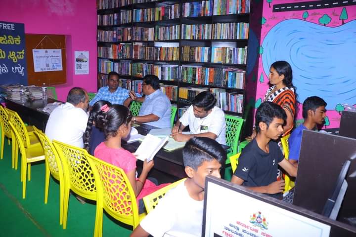 BidarNrega's tweet photo. Karnataka's first Beacon library setup at Aliyabad in Bidar district. Beacon library is exclusively made for the visually challanged.Visually challenged people can now access the modern technology such as Braile books&amp;Audio Ebooks.

@gokRDPR @lkatheeq @readingkafka @shilpa_nag https://t.co/wXxZJD9n9I