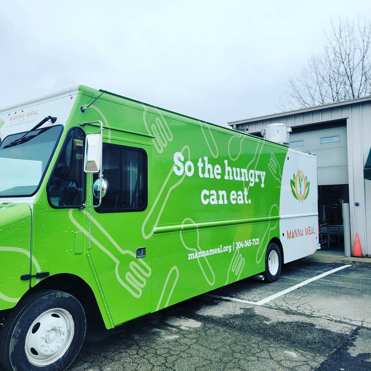 MikeGNow's tweet image. Just doing what we do best 💥
Building the best food trucks and trailers in the world 🌎 

#foodtruck #supportlocal #foodtruckbuilders #catering #foodtrailers
#foodtrucksers #foodtruckfood #foodies #foodblogger #mobilecatering #custombuild #homechef #chef #cheflife