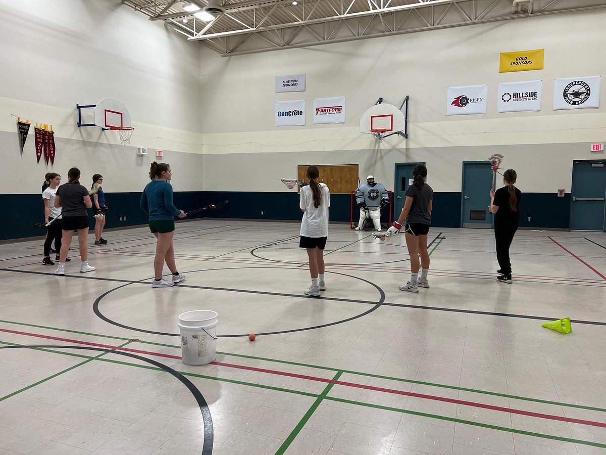 NorthmenLAX's tweet photo. The kids were back on the floor last night having some fun and working on their skills! #laxtraining #blackandsilver https://t.co/YGWjnZYCI1