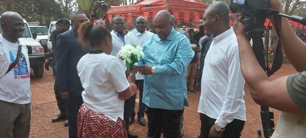 cbulanga's tweet image. Today, @cabinetmbungani #DRC #MoH launched the #4in1 project at #Gemena general hospital in south ubangi. This #drug 💊developed by #DNDi with it #partners will be used as alternative  #traitment of younger #children living with #HIV #EndAIDS #equalize