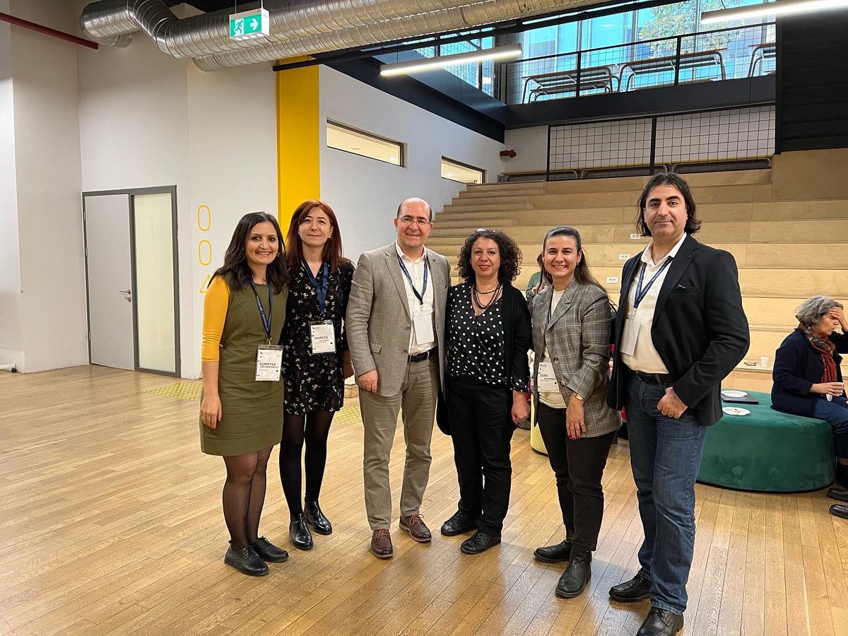 rumeysacolden's tweet photo. HERMES Projesi Toplantısı, İstanbul, Ocak 2023 #ill #ifla #ilds #rscvd #interlibraryloan #openresource #talaria #ifladdrs #library #information https://t.co/fdFXZ9yO6R