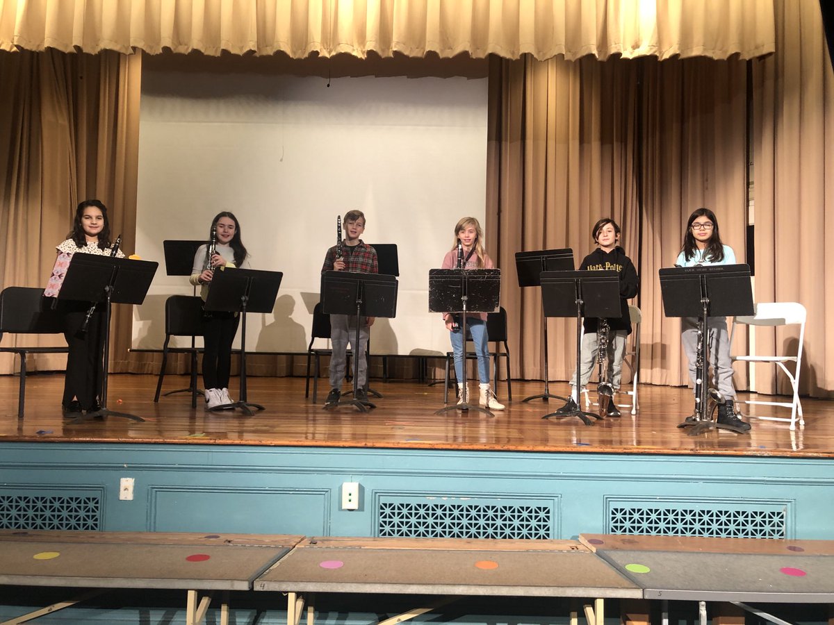 The Sea Cliff 5th grade clarinet/bass clarinet class opened up the PCA meeting with the Star Spangled Banner. Next up was the Can-Can performed by some stellar 5th grade string players. What a great start to the day!! ⁦<a href="/seacliffschool/">SeaCliffSchool</a>⁩ ⁦<a href="/NSArts1/">North Shore Fine & Performing Arts</a>⁩ ⁦<a href="/CarolASmyth/">Carol Ann Smyth</a>⁩