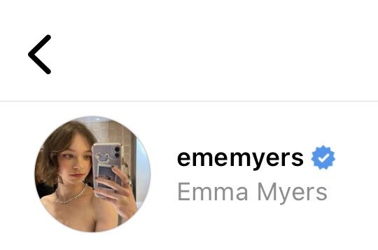 juistheju's tweet image. เพิ่งเห็นว่ามารีแอนนอกจากมากดไลก์กับแชร์รูปเตนล์แล้ว ยังคอมเมนต์หัวใจให้เตนล์ด้วย และน้องเอมม่าในซีรีส์เวนส์เดย์ก็มากดไลก์รูปเตนล์เหมือนกัน🥺 #SaintLaurentxTEN #PFW23