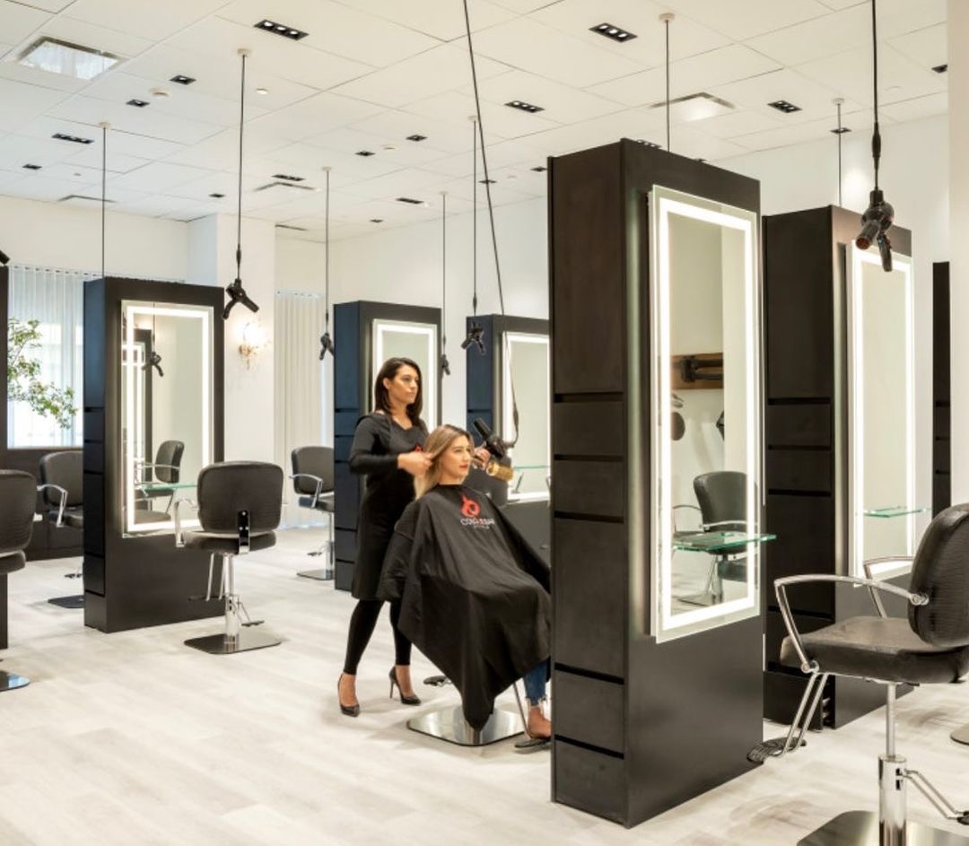 Beauty salons across America are enhancing their client experience with LED Lighted Wardrobe Mirrors from Electric Mirror! Pictured here is our Integrity™ LED Wardrobe Mirror at <a href="/ColourBarStudio/">Colour Bar Studio</a> #repost from @savannahmontgomery2 . Thank you so much for sharing with us!