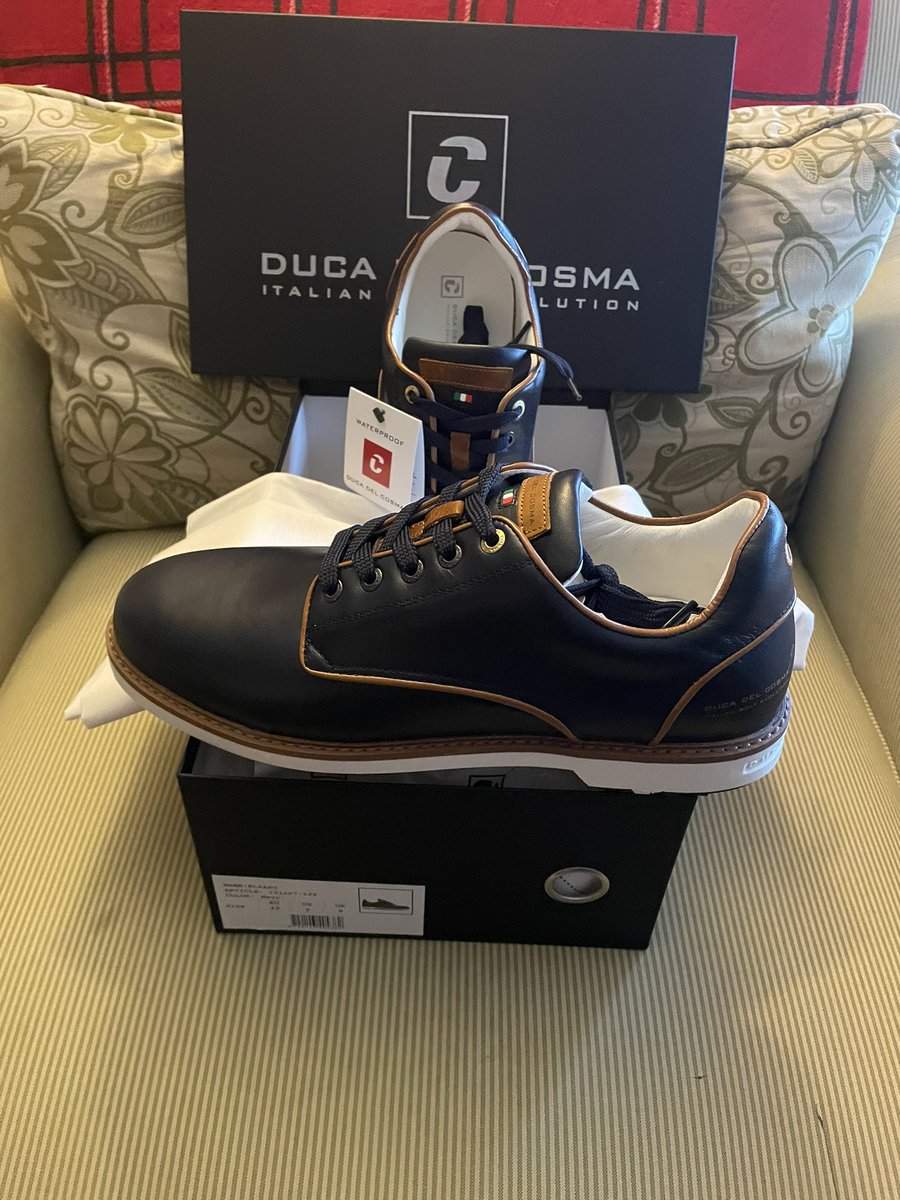 Huge thanks to @PGAPappas and @Ducadelcosma_ for these Elpaso Navy shoes! Cannot wait for this upcoming golf season!