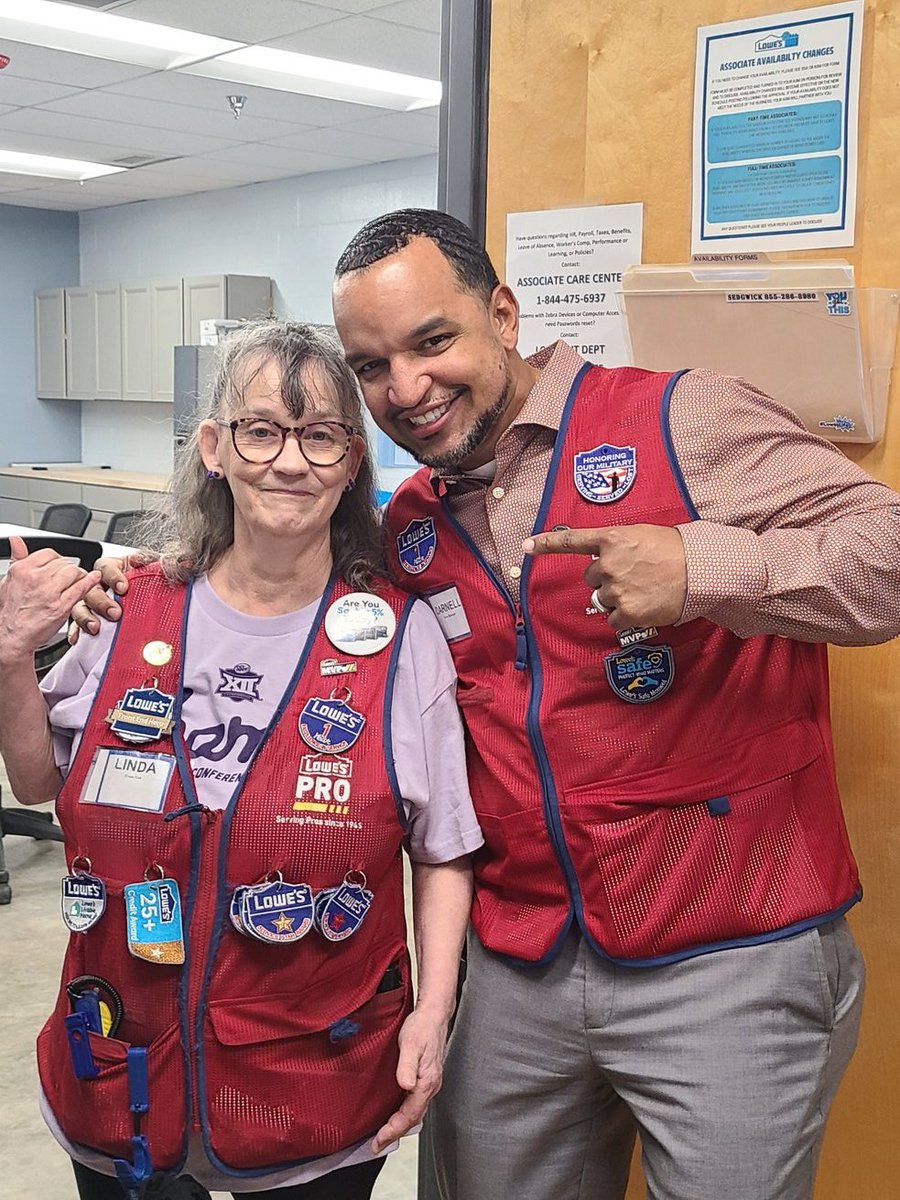 Ddixonsr43's tweet image. Mrs Linda is making it happen!  Growing the pro offering 100% of the time!  Great Job!  #721 #1254 #proapps