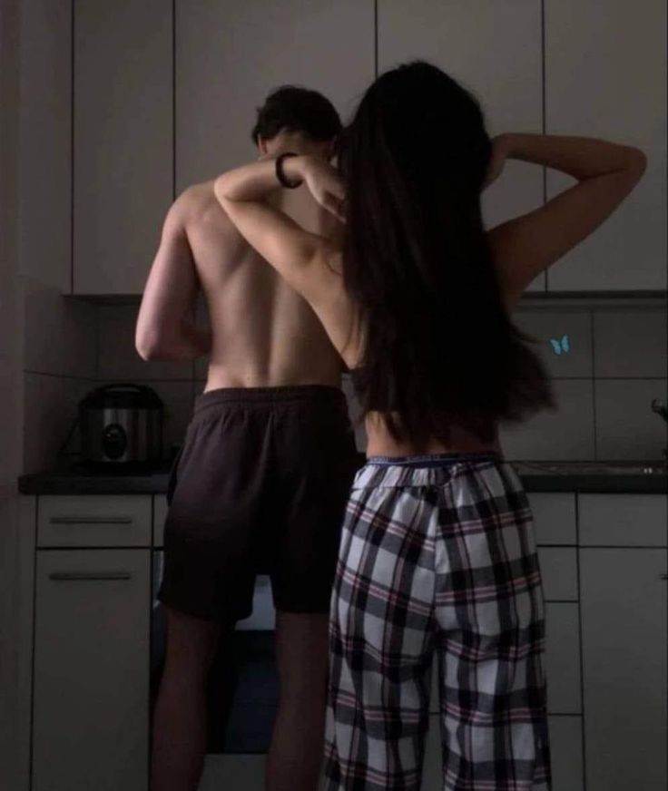 ᅠ   
ᅠ   
hayır? biraz atıştırmalık istediğim ama karanlıktan korkup mutfağa inemediğim için sevgilimi zorla uyandırıp sonra ondan bana atıştırmalık hazırlamasını isteyip huysuzlanmadım? (ll๐ ₃ ๐)  

ᅠ