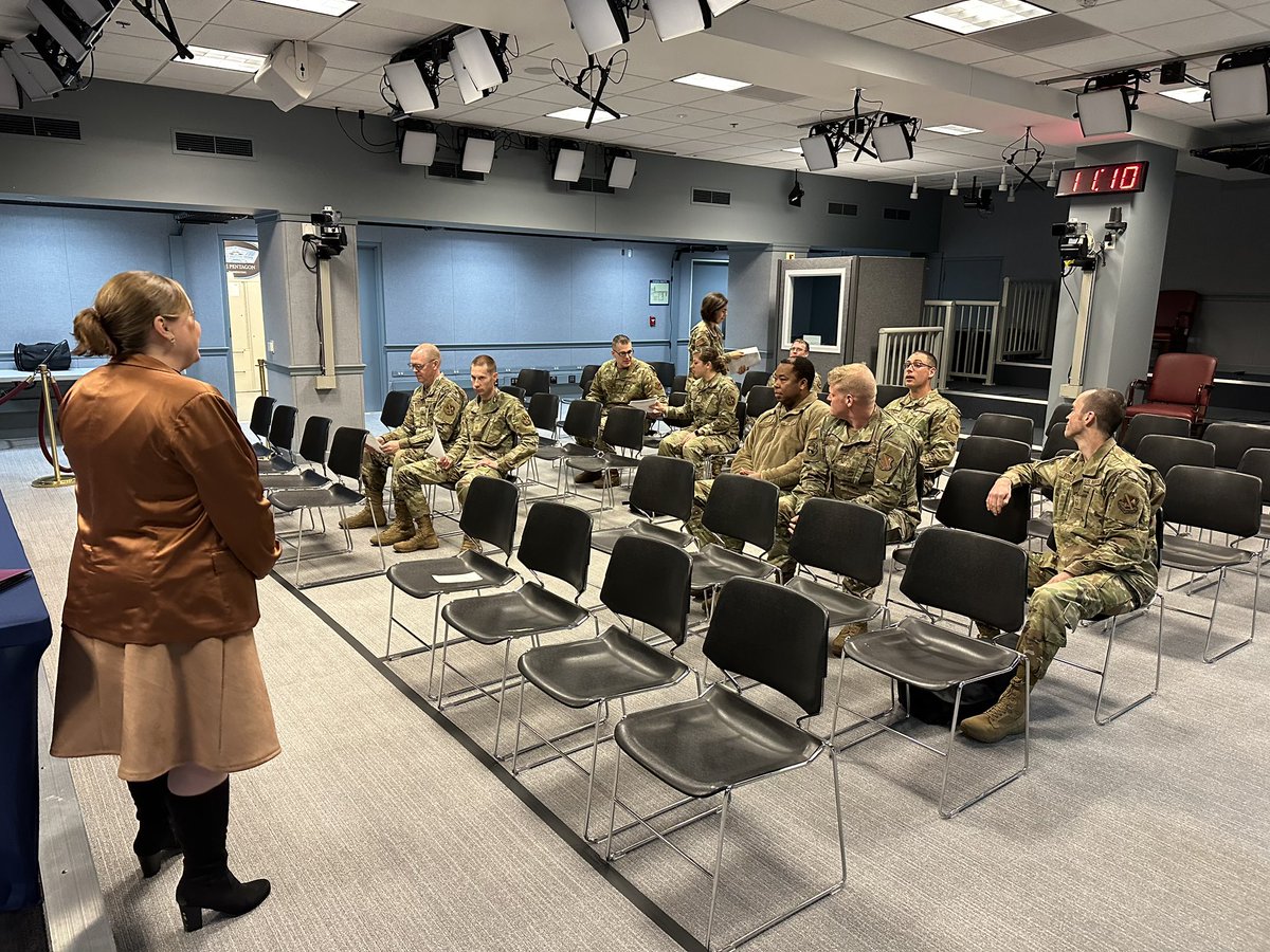 DoD_Outreach's tweet photo. It was a pleasure meeting with enlisted leaders of our @AirForceBands career field today. These professionals are not only talented musicians; they demonstrate how NCO’s are the backbone of the force and are key to @DeptofDefense engagements in communities around the world. https://t.co/0SR0xViHgQ