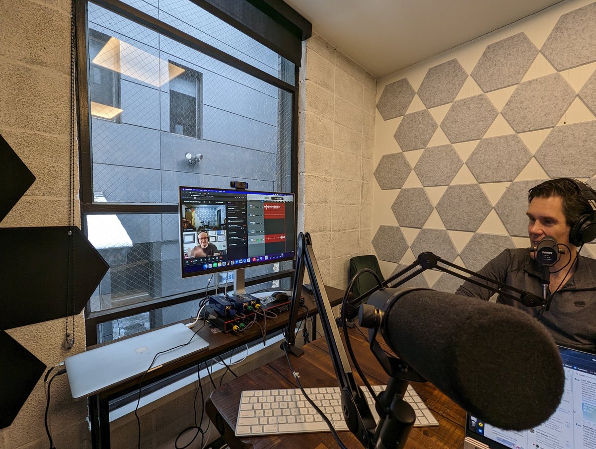 Bit of a snow day today, so we had to record an <a href="/fasttalklabs/">Fast Talk Laboratories</a> <a href="/FastTalkPod/">Fast Talk Podcast</a> with <a href="/doctorinigo/">Iñigo San Millán</a> remotely over <a href="/RiversidedotFM/">Riverside.FM</a> #cycling #Training #Physiology #Boulder