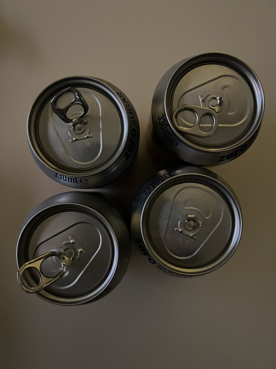 Marvellashes's tweet photo. What kind of fuckery is this??? 4 cans of #fantaorange broke a nail but not the poxy seal! #fumin #tamping @CocaCola @CocaColaCo @DietCoke @CocaCola_GB https://t.co/uNIT3tQiyZ