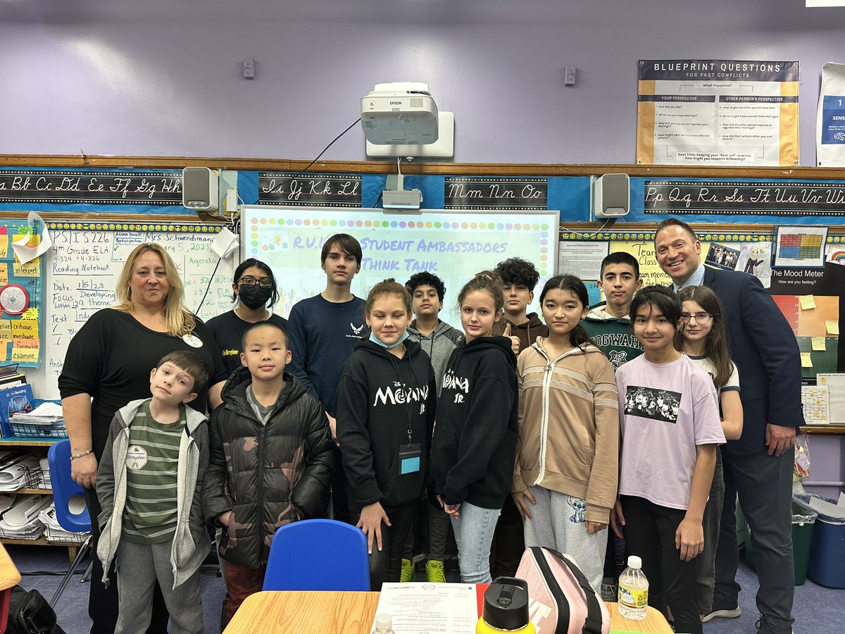 psis226k's tweet photo. What a special @rulerapproach and @caselorg visit we had with Dr. Brackett, Dr. Samuel, and Dr. Shriver! They met with students, visited classes, &amp; led a panel discussion on the power of SEL. We couldn’t be more thankful! @marcbrackett @TimShriver @D21_Community @NYCSchools https://t.co/p4TKuvOkMn