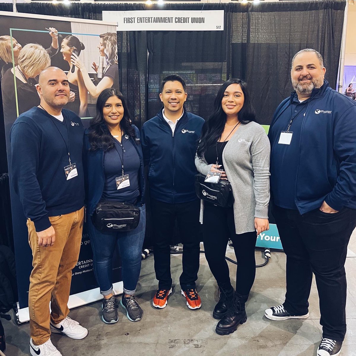 Firstent's tweet image. We had a blast at the International Makeup Artists Trade Show @IMATS this past weekend!💄We were excited to see many First Entertainment CU members, including Oscar and Emmy awarding-winning makeup artist @VeNeill. ✨Thank you to everyone who stopped by our booth!
#IMATS #IMATSLA