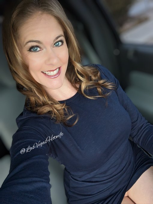 Happy Humpalicious Day 💋Wifey💋 https://t.co/EhOQ1e1xRO<a href="/tag/bossbabe"class="tags"><span>#bossbabe</span></a><a href="/tag/minesbetterthanyours"class="tags"><span>#minesbetterthanyours</span></a>