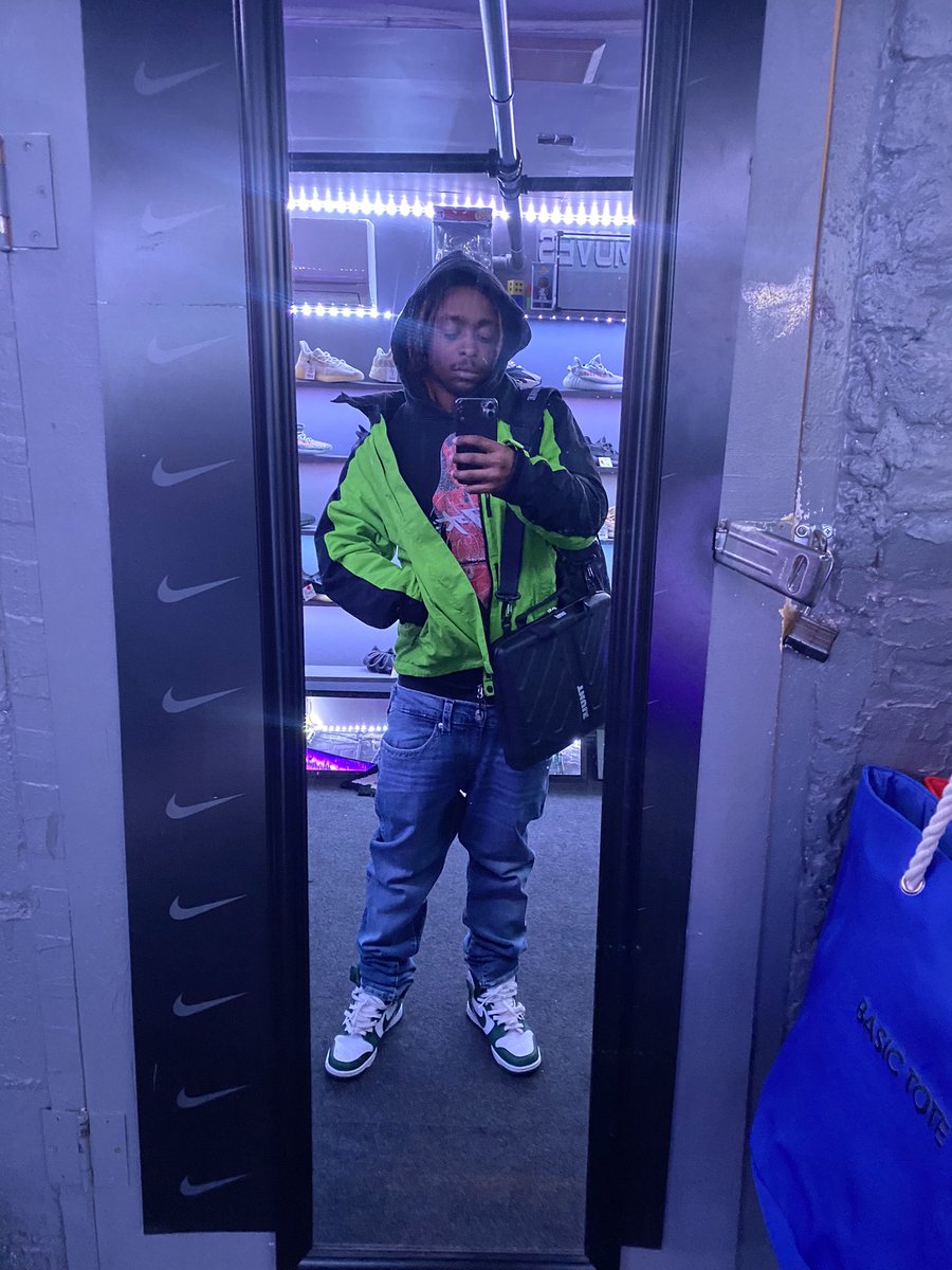 Korneiyu tweet media