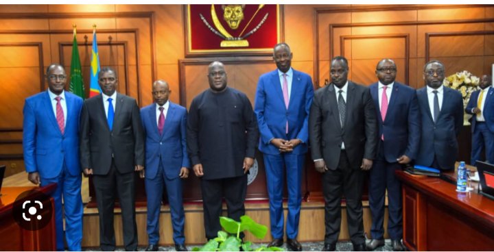 Pitsh7's tweet image. En vérité mes frères congolais, le problème de notre pays ce n&apos;est pas que kagame,c&apos;est aussi notre #complaisance vis-à-vis de ces soi-disant communauté Banyamulenge. C&apos;est eux qui financent le M23 et qui le défendent au parlement. Tout ça,aux yeux des soi-disant élites cglaise😡