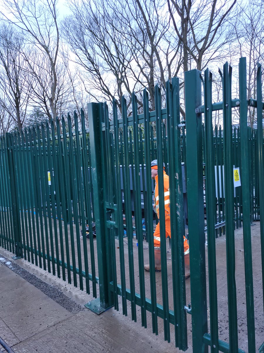 TsfLtd's tweet photo. On site for our client @bethellgroup completing 2.4Mtr high #steelpalisade #fencing for @ScottishPower substation @Unilever #portsunlight #CHESHIRE https://t.co/nTCxwPT8Su