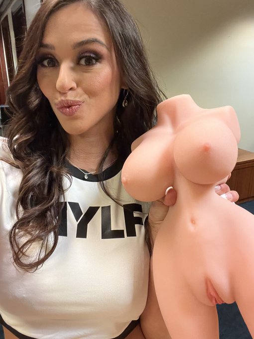 I had props today 🤣🤣 https://t.co/eiftD1JrAn